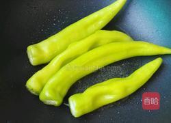 里脊焖尖椒的做法图解3