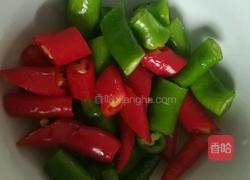 大蒜辣椒炒腊鸭的做法图解3