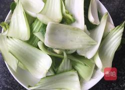 清炒油菜秆的做法图解1