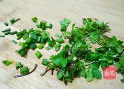 鸡蛋辣面的做法图解2