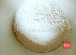 韭菜鸡蛋菜盒的做法图解2