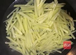 素炒土豆丝的做法图解2