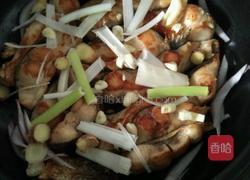 砂锅焖鱼的做法图解5