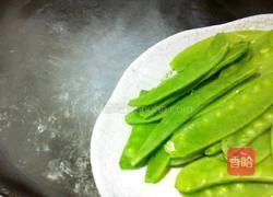 荷兰豆炒腊肉的做法图解4