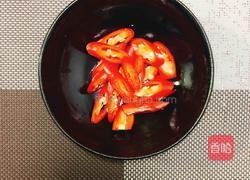 粉肠炒莴笋的做法图解3