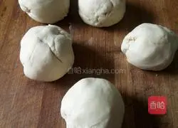 Illustration of how to make scallion pancake 3