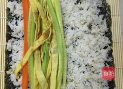 五彩寿司卷的做法图解3