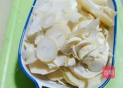 春笋炒腊肉的做法图解2