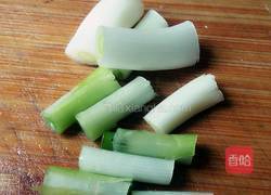 胡萝卜木耳炒荸荠的做法图解4