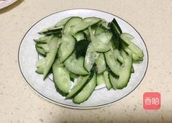 黄瓜炒肉的做法图解2