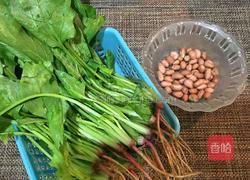 凉拌菠菜花生米的做法图解1