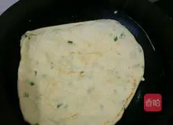 Illustration of how to make egg and leek pancakes 5