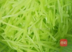 青笋拌蛋皮的做法图解1