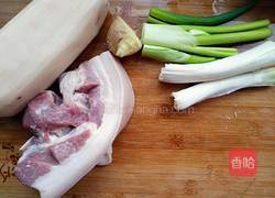 莲菜猪肉饺子馅的做法图解2