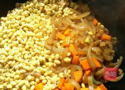 黄豆芽炒肉皮的做法图解5