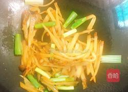 榨菜炒鸡蛋的做法图解8