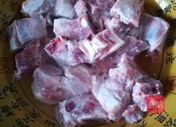 汽锅排骨的做法图解1
