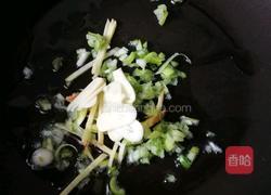 「Cathy边吃边营养」鱿鱼清炒蒜黄的做法图解11