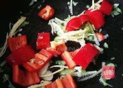 「Cathy边吃边营养」鱿鱼清炒蒜黄的做法图解12