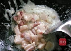 草菇炒肉的做法图解6