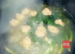 肉丸菠菜粉丝汤的做法图解8