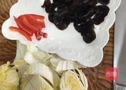 娃娃菜炒木耳的做法图解1