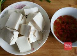 财鱼豆腐枸杞汤的做法图解3