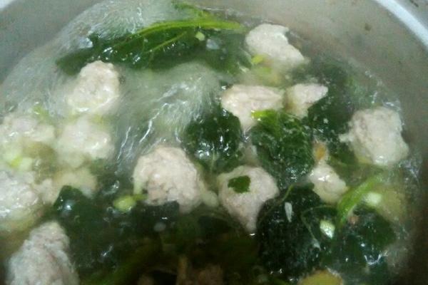 冬寒菜肉丸汤