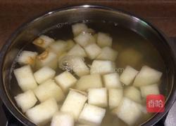 百合炖雪梨的做法图解4