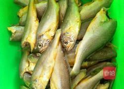 干炸小黄花鱼的做法图解1