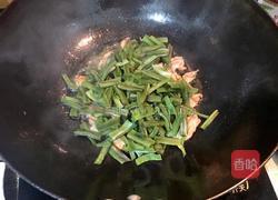 贡菜炒肉的做法图解5