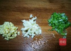 「Cathy邊吃邊營養(yǎng)」西藍(lán)花炒番茄的做法圖解5