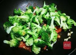 「Cathy边吃边营养」西蓝花炒番茄的做法图解8