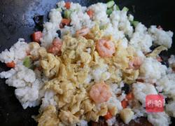 虾仁蛋炒饭的做法图解7