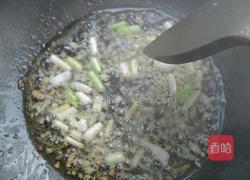 豌豆腊肠土豆闷饭的做法图解3