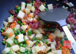 豌豆腊肠土豆闷饭的做法图解5