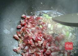 豌豆腊肠土豆闷饭的做法图解4