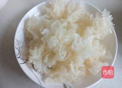 菠萝银耳枸杞汤的做法图解6