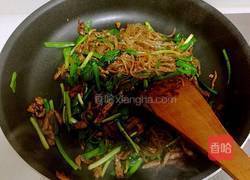 韭菜炒粉条的做法图解11