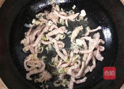 芹菜肉丝的做法图解3