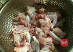泡椒牛蛙的做法图解1