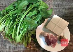 肉末菠菜豆腐汤的做法图解1