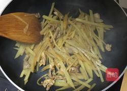 青椒炒土豆肉丝的做法图解3