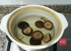 竹荪金针菇汤的做法图解5