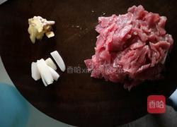 双椒秀珍菇炒牛肉的做法图解1