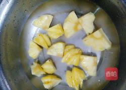 菠萝香蕉卷的做法图解2