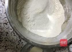 低筋粉发面肉龙的做法图解1