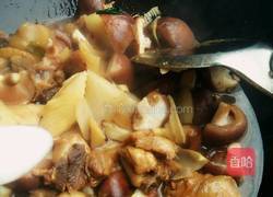 香菇春笋炖鸡腿的做法图解14
