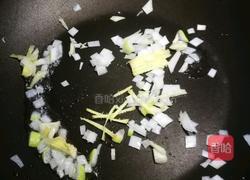 「Cathy边吃边营养」洋葱清炒有机菜花 非干锅版的做法图解4