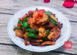 荷包蛋炒五花肉的做法图解4